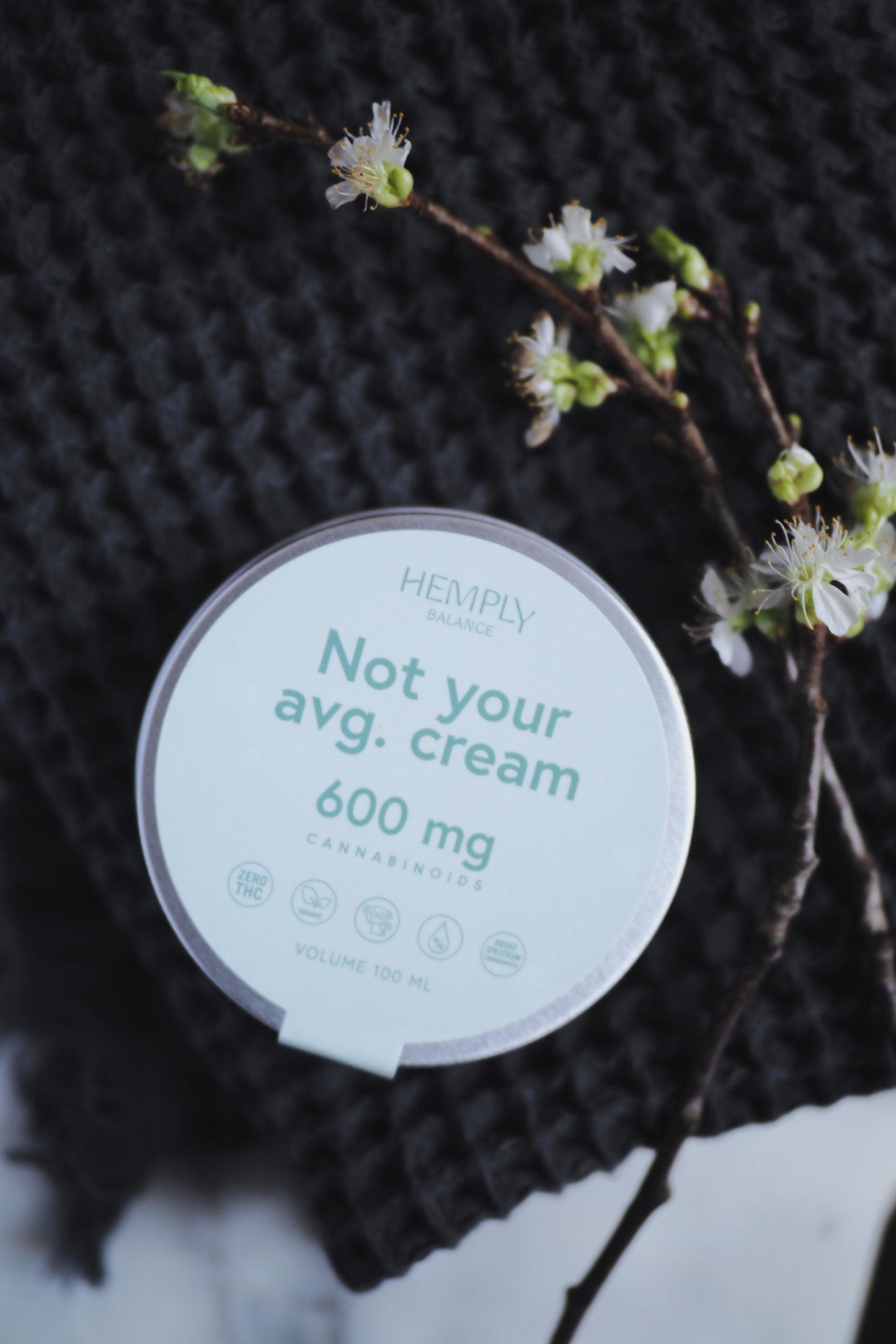 Hemply Balance CBDスキンバーム 600mg Not your avg. cream